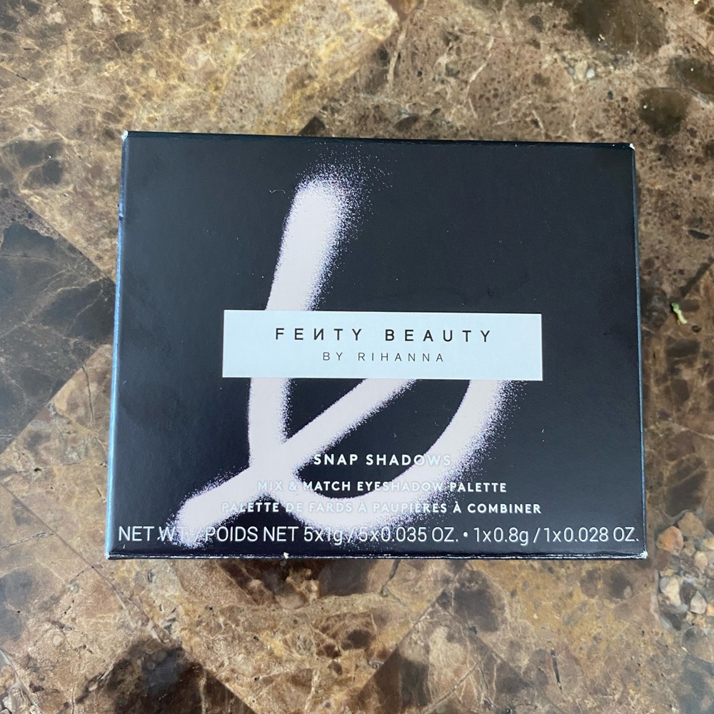3/$25 NIB Fenty beauty snap eyeshadow palette